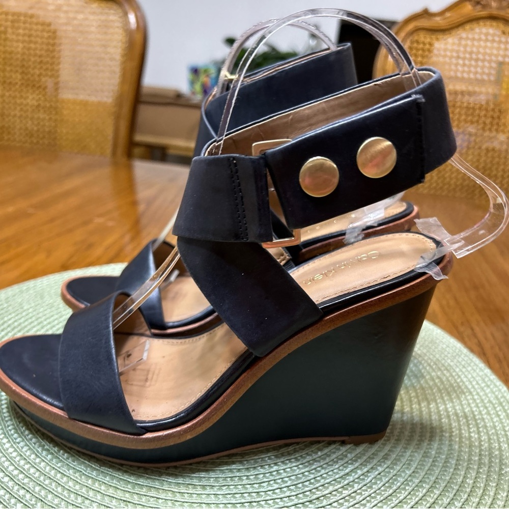 Calvin Klein Black and Tan Sandals - Picture 5 of 11